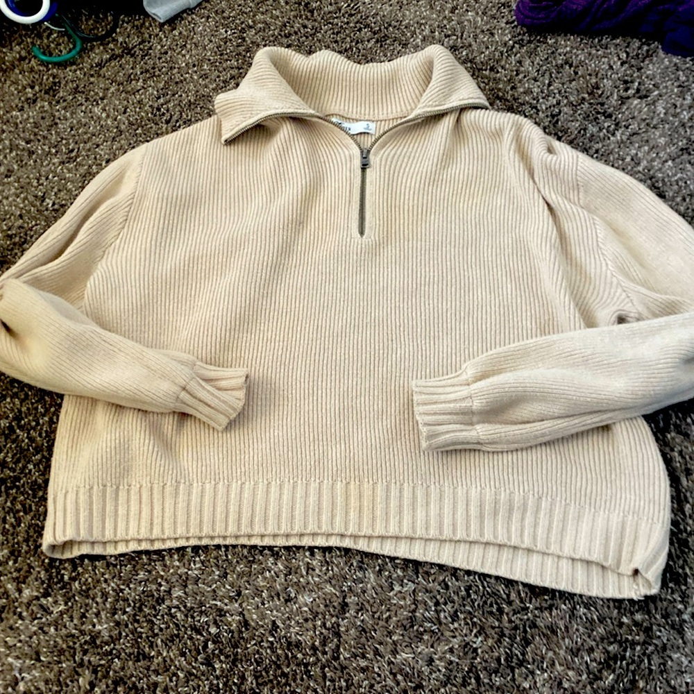 Holister Pull Over